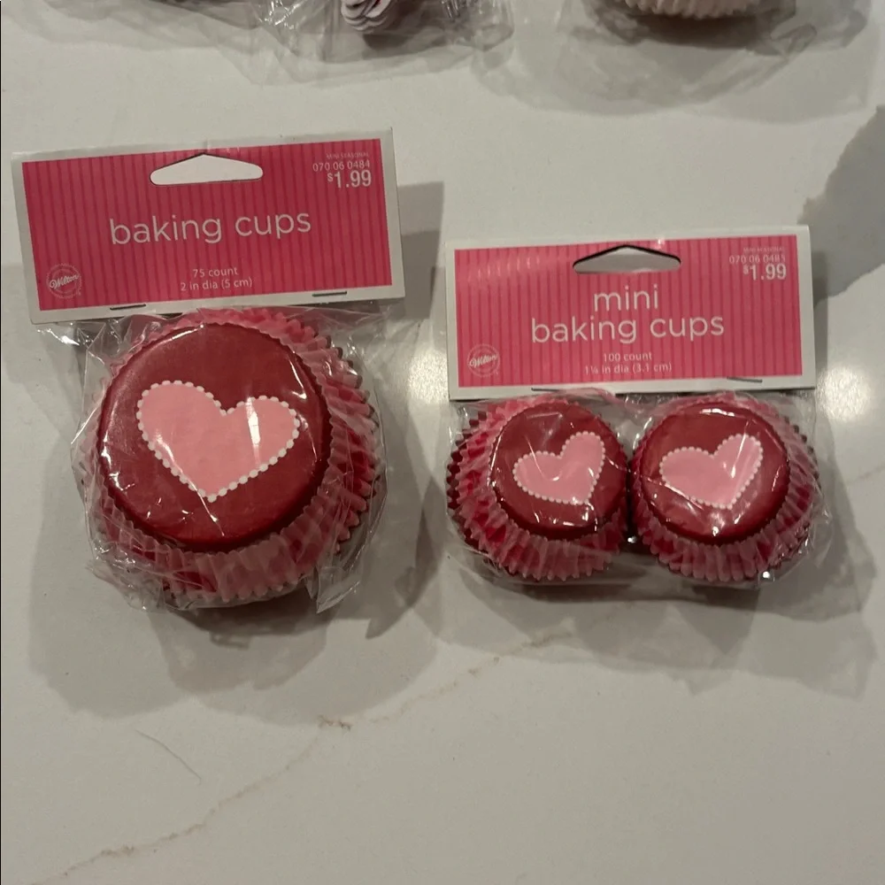 Wilton/Target.. Red & Pink Cupcake Baking Cups…VatietySet… NWT … 6 packages